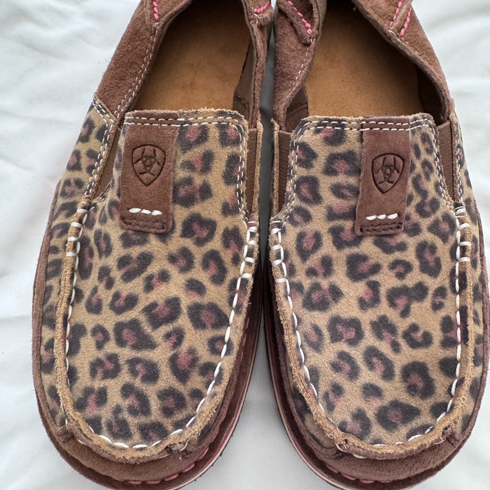 Ariat Brown Leather Slip-On Shoes in Leopard NWOT Size 7.5